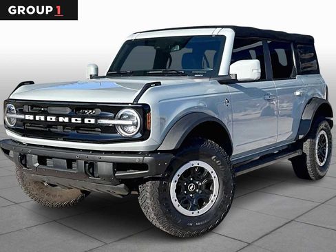 Used 2022 Ford Bronco Outer Banks w/ Sasquatch Package image 1