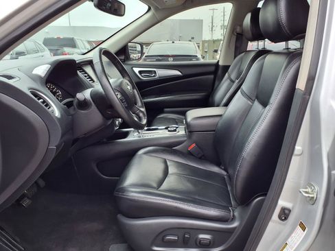 Used 2020 Nissan Pathfinder SL AWD/4WD image 18