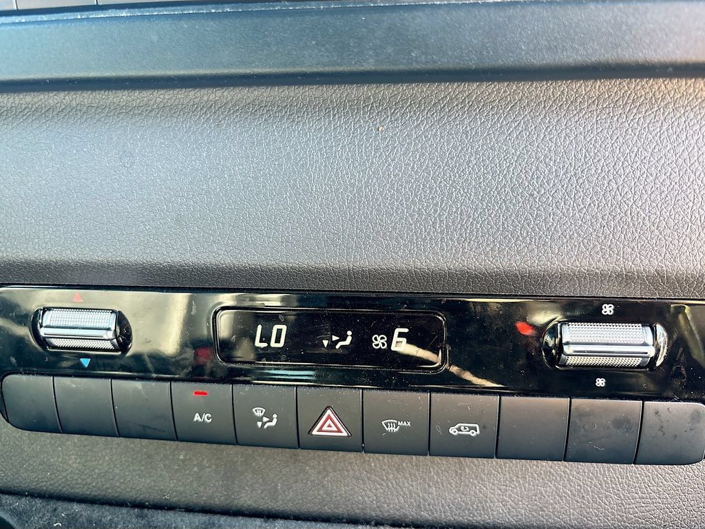 Used 2024 Mercedes-Benz Sprinter 2500 image 24