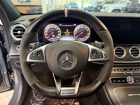 Used 2018 Mercedes-Benz E 63 AMG S image 25