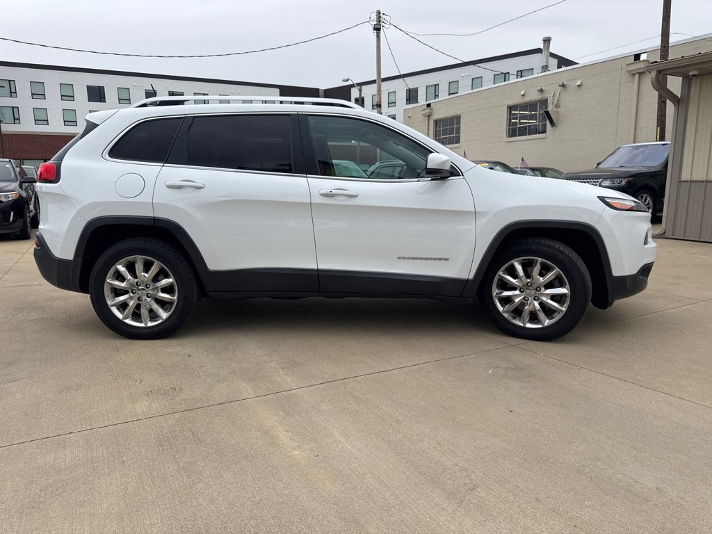 Used 2014 Jeep Cherokee Limited w/ Trailer Tow Group AWD/4WD image 4