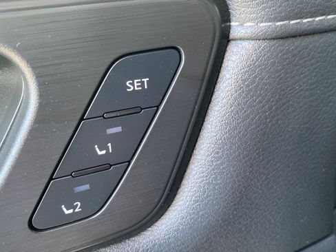 Certified 2025 Nissan Armada SL w/ Captain's Chari Seat Package RWD image 26