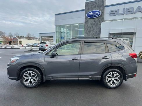 Used 2020 Subaru Forester Premium image 8