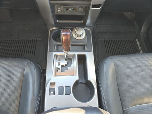 Used 2017 Toyota 4Runner Limited AWD/4WD image 20