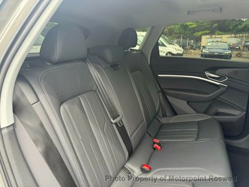 Used 2024 Audi Q8 e-tron Premium AWD/4WD image 14