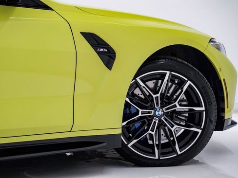 Used 2021 BMW M4 Coupe w/ Executive Package RWD image 14