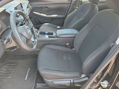 Used 2025 Nissan Sentra S FWD image 9