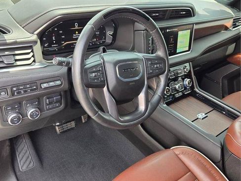 Certified 2024 GMC Yukon Denali Ultimate AWD/4WD image 11