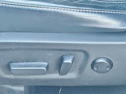 Used 2014 Toyota Highlander Limited w/ Driver Technology Package image 9