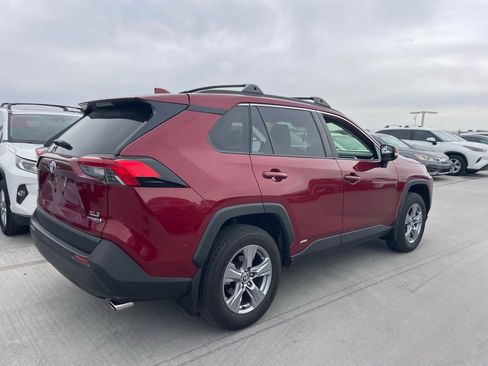 Used 2024 Toyota RAV4 XLE w/ Convenience Package image 3