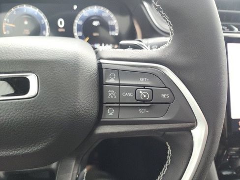 New 2025 Jeep Grand Cherokee L Limited image 14