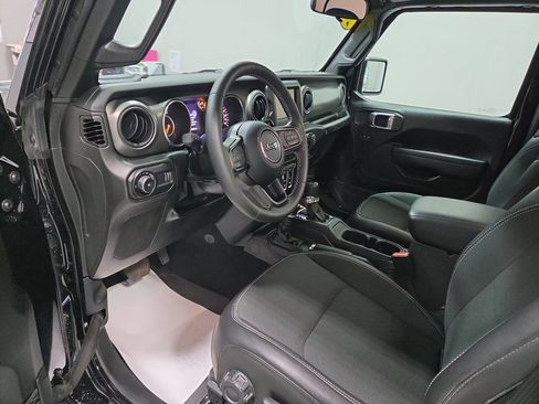 Used 2023 Jeep Wrangler Sport AWD/4WD image 19