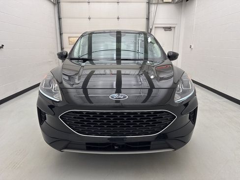 Used 2020 Ford Escape SE image 9