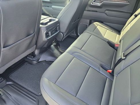 New 2026 GMC Sierra 1500 SLT AWD/4WD image 11