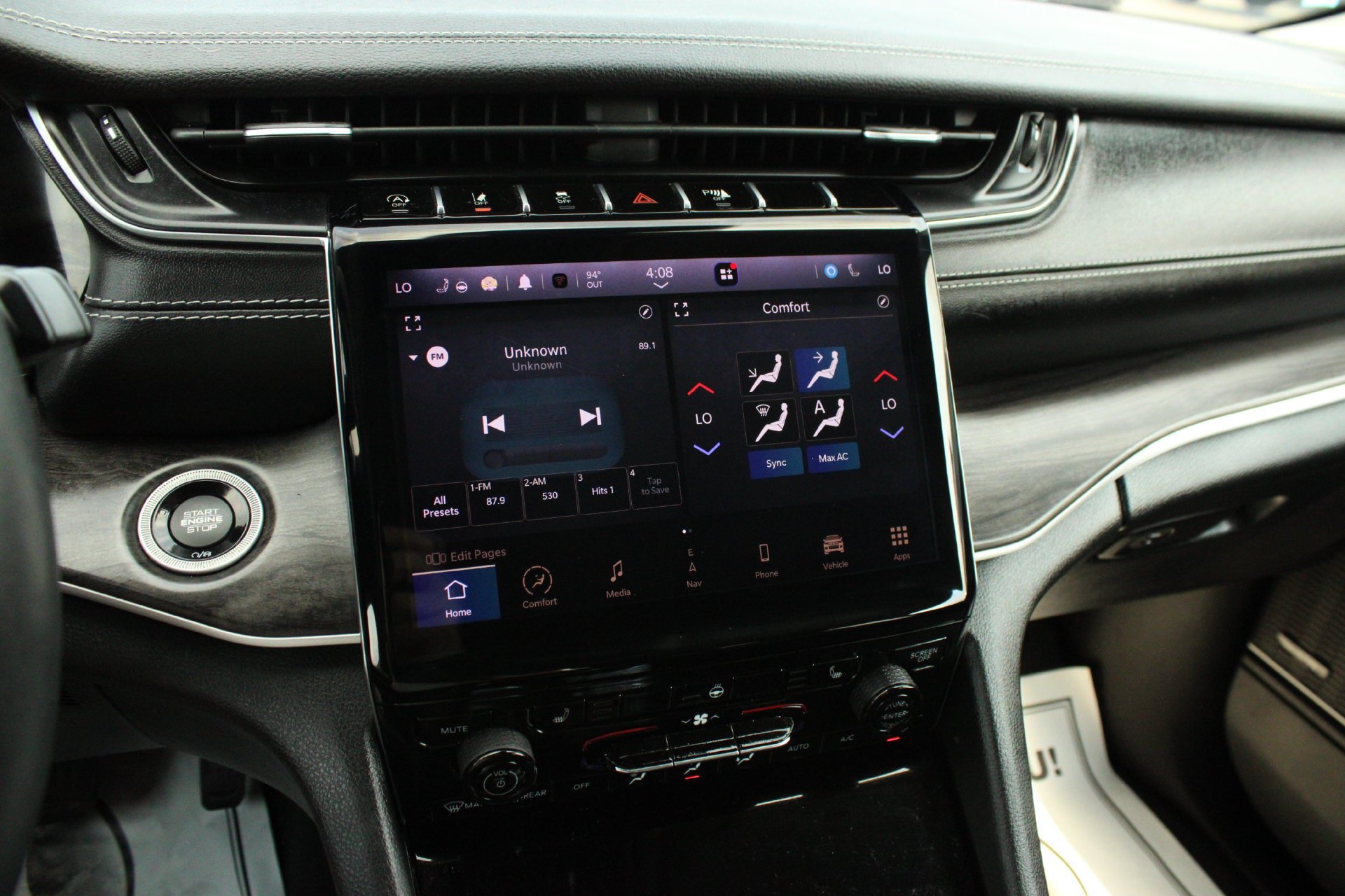 Used 2022 Jeep Grand Cherokee Limited AWD/4WD image 23