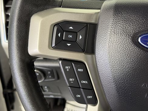 Certified 2020 Ford F250 Lariat w/ Chrome Package image 27