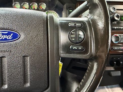 Used 2009 Ford F250 Lariat image 28