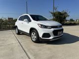 Used 2017 Chevrolet Trax LT w/ Sun & Sound Package image 3