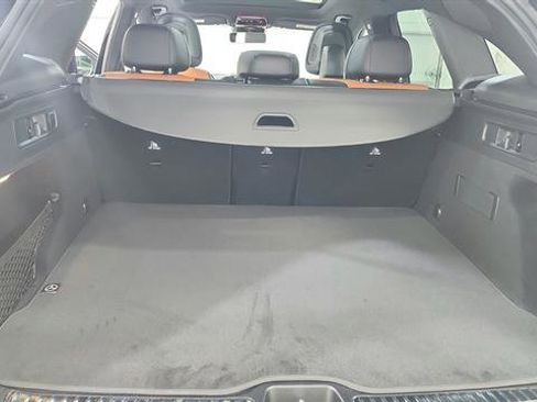 Used 2025 Mercedes-Benz GLC 300 image 11