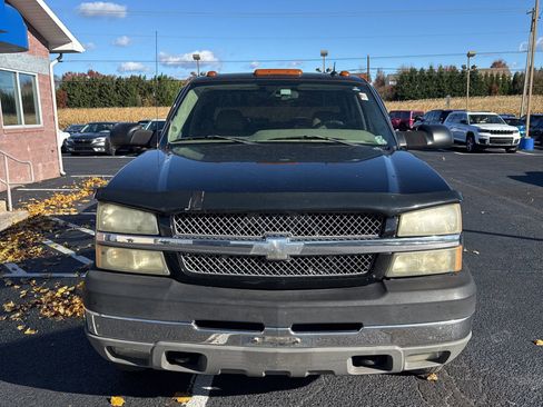 Used 2004 Chevrolet Silverado 3500 LT w/ Heavy-Duty Power Package image 8