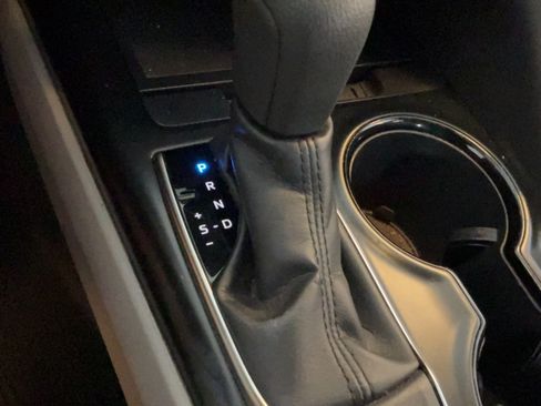 Used 2019 Toyota Camry LE FWD image 14