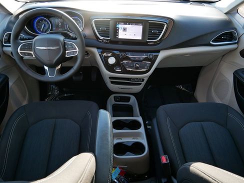 Used 2024 Chrysler Voyager LX FWD image 13