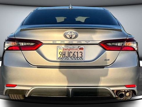 Used 2023 Toyota Camry SE w/ Convenience Package image 5