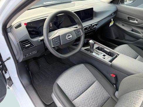 New 2026 Nissan Sentra SV w/ SV Convenience Package FWD image 4