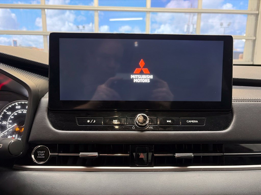 Used 2025 Mitsubishi Outlander SE AWD/4WD image 29