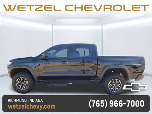 Used 2025 Chevrolet Colorado ZR2 w/ Technology Package AWD/4WD image 10