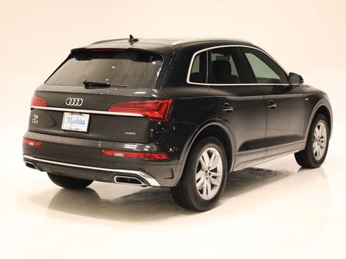 Used 2022 Audi Q5 2.0T Premium w/ Convenience Package AWD/4WD image 5