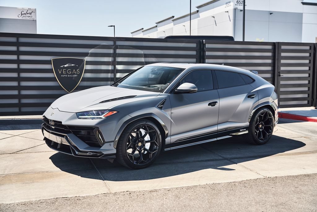 Used 2023 Lamborghini Urus Performante AWD/4WD image 5