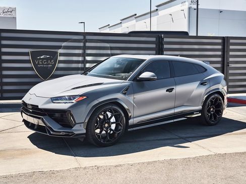 Used 2023 Lamborghini Urus Performante AWD/4WD image 5
