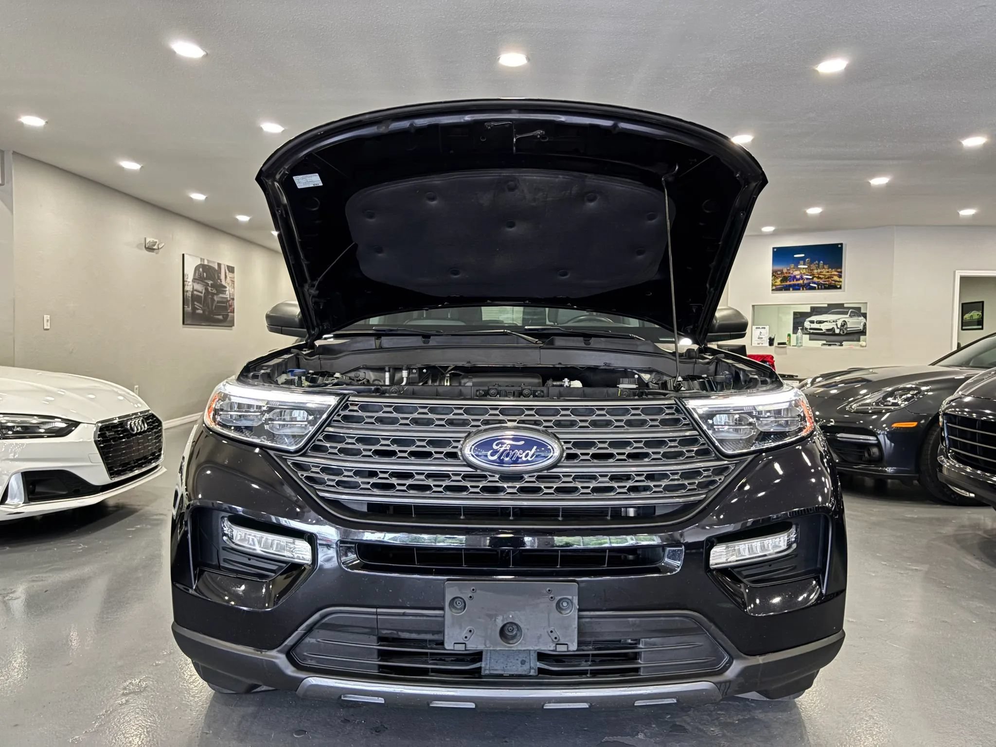 Used 2021 Ford Explorer XLT w/ Equipment Group 202A RWD image 48