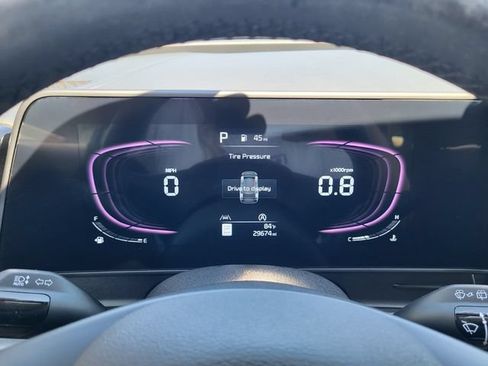 Used 2025 Kia Sportage EX FWD image 19