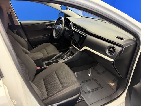 Used 2018 Toyota Corolla iM FWD image 22