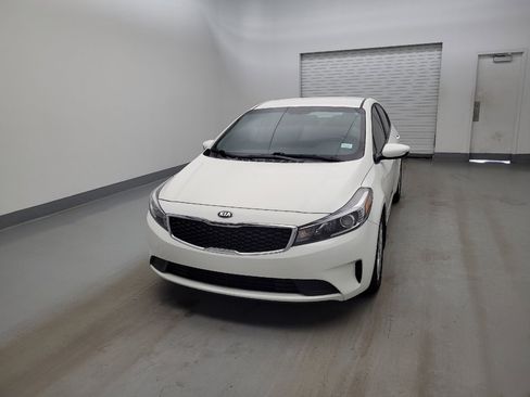 Used 2017 Kia Forte S FWD image 15
