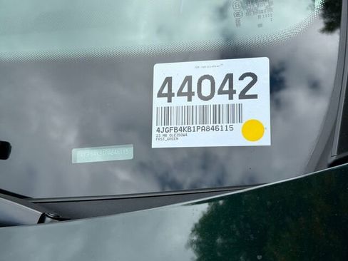 Certified 2023 Mercedes-Benz GLE 350 4MATIC image 4