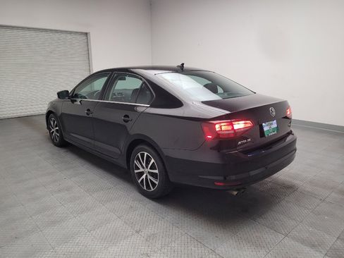 Used 2017 Volkswagen Jetta SE FWD image 5