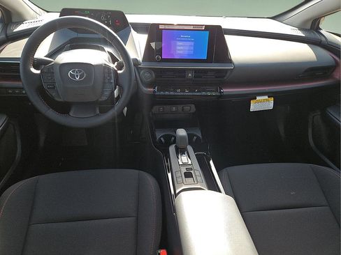 Used 2026 Toyota Prius Plug-In Hybrid image 13