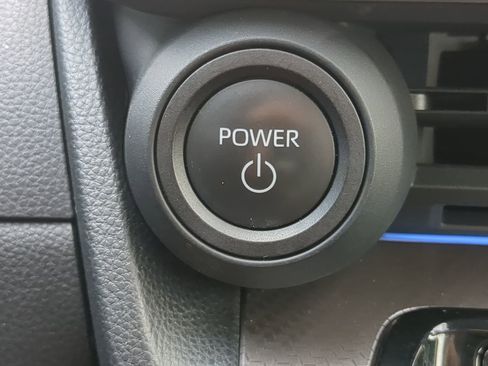 Used 2023 Toyota Prius XLE image 23