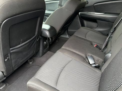 Used 2019 Dodge Journey SE w/ Premium Group FWD image 11