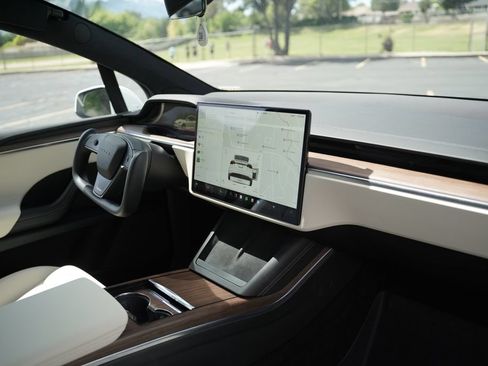 Used 2022 Tesla Model X AWD/4WD image 14