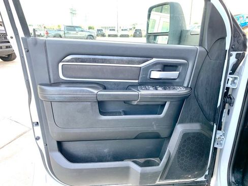 Used 2024 RAM 3500 Big Horn AWD/4WD image 14