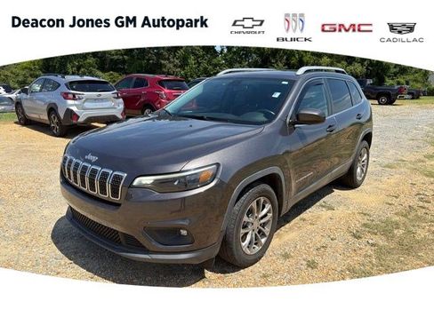Used 2019 Jeep Cherokee Latitude Plus FWD image 1