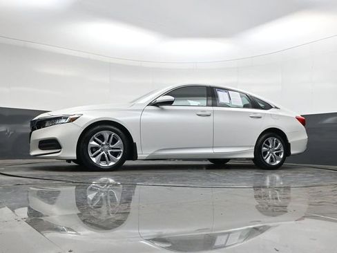 Used 2019 Honda Accord LX image 30
