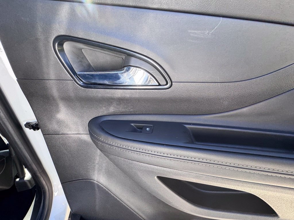 Used 2020 Buick Encore Preferred FWD image 19