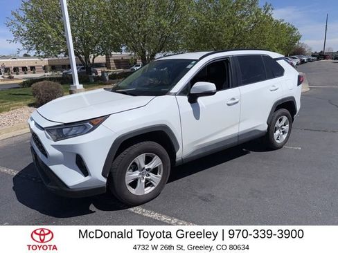Used 2021 Toyota RAV4 XLE image 1