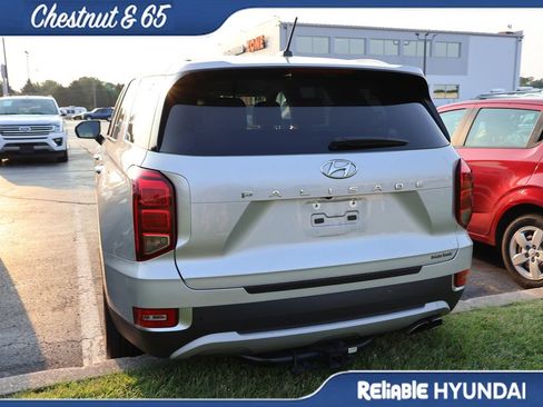 Used 2022 Hyundai Palisade SEL FWD image 16