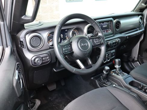 Used 2018 Jeep Wrangler Unlimited Sport S AWD/4WD image 14
